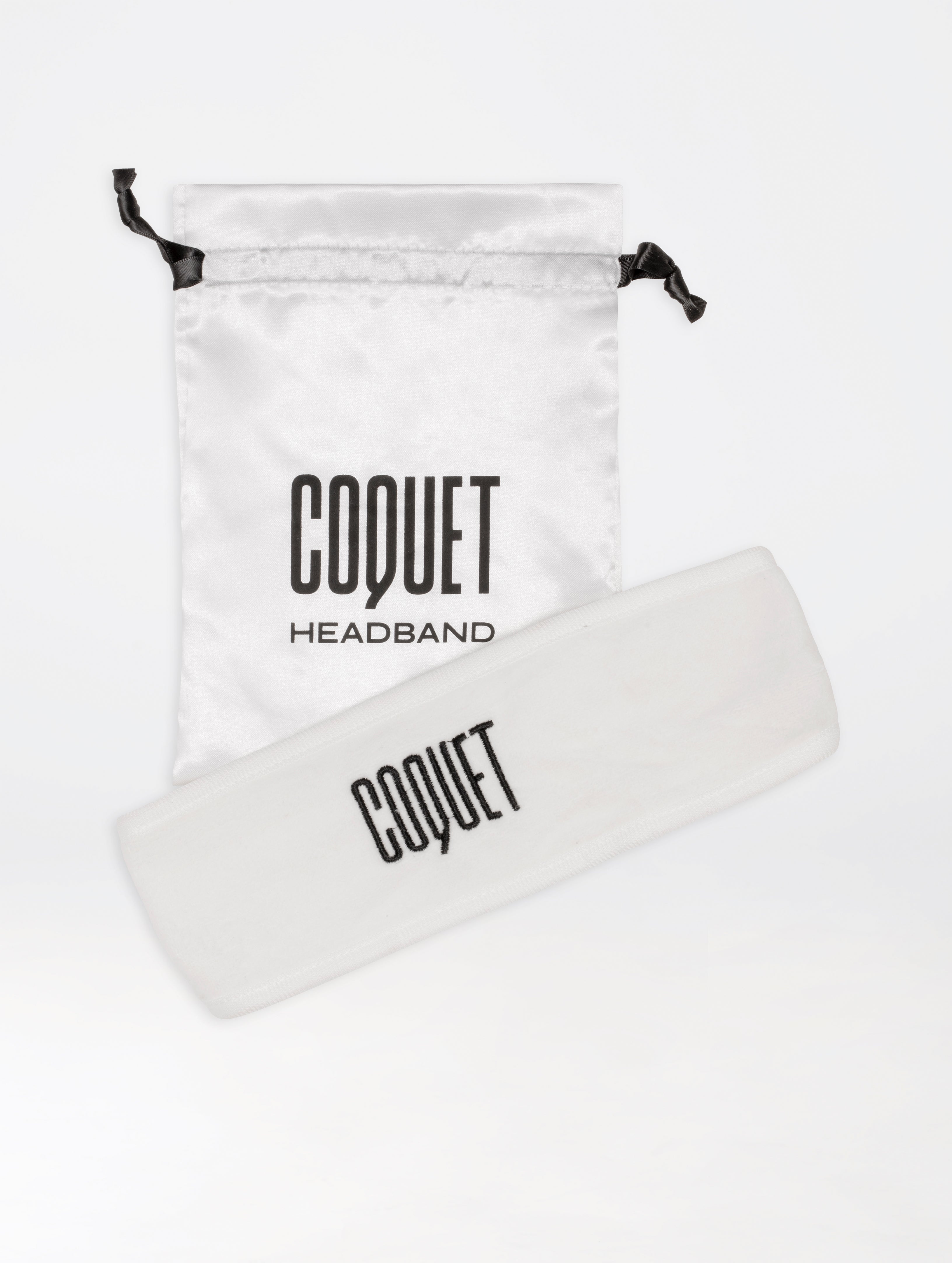Stretchy Headband |  | Produktbeskrivning:
Vårt Stretchy Headband kombinerar komfort och elegans med en perfekt passform, tack vare sitt stretchiga och mjuka material. Med sin exklusiva vi