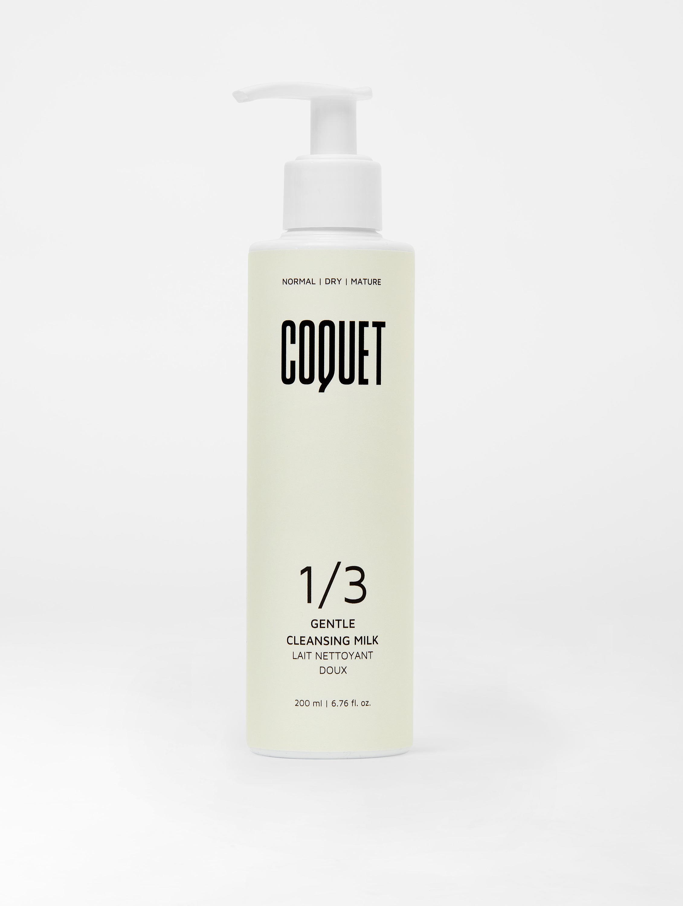 Gentle Cleansing Milk | Ansiktsrengöring | Beskrivning:
Mild ansiktsrengöring med en silkeslen konsistens som ger näring åt huden samtidigt som den tar bort alla spår av smink och orenheter.
Användning:
Appli